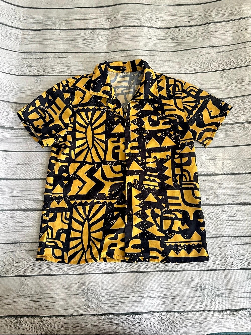 Stranger Things Eleven 80s Geometric Button Down Yellow Black Size Small